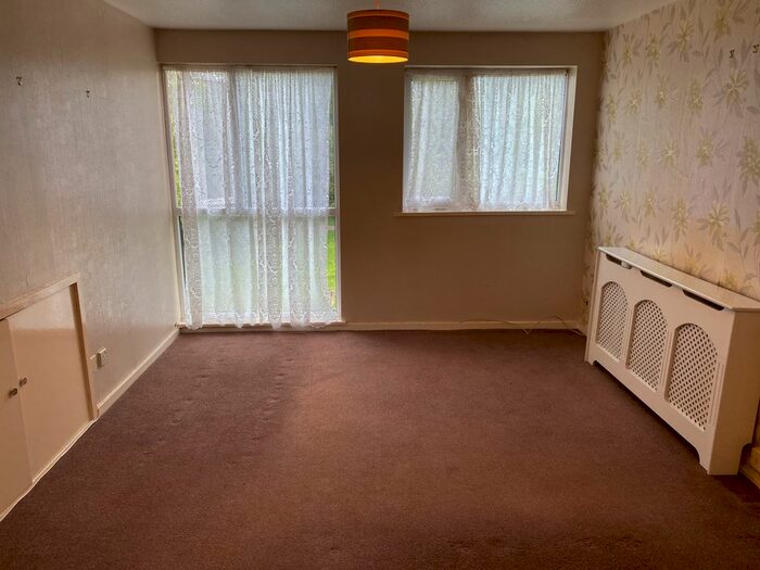 2 Bedroom Flat To Rent In Lakeside Walk, Birmingham, B23