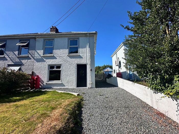 3 Bedroom Property To Rent In Trewithan Terrace, Helston, TR13