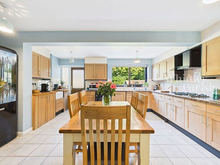 3 Bedroom Bungalow For Sale In Church Close, Hoxne, IP21