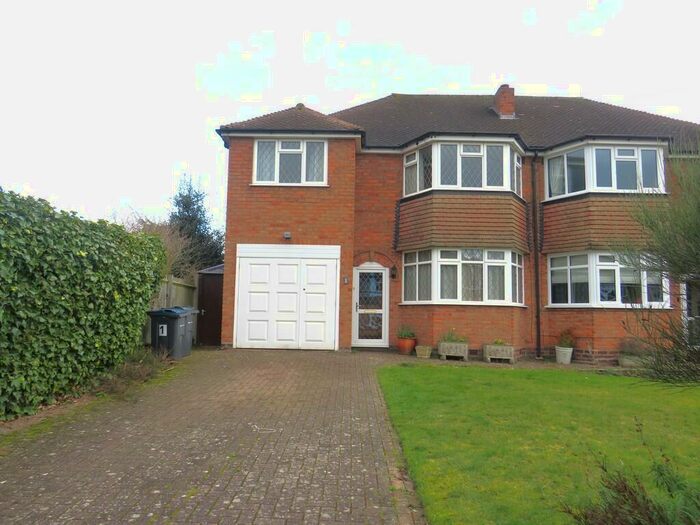 3 Bedroom Semi-Detached House To Rent In Homer Road, Four Oaks, B75