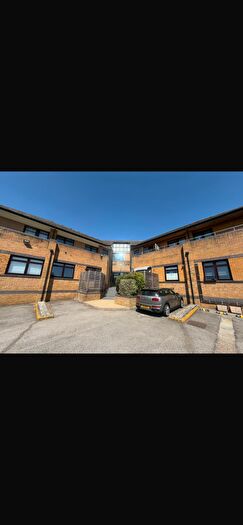 1 Bedroom Flat To Rent In Hurricane Way, Woodley, RG5
