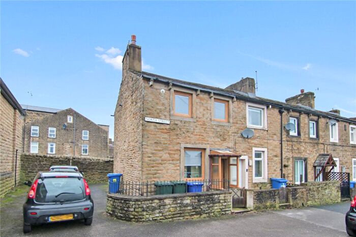 1 Bedroom Terraced House For Sale In North Street, Cross Hills, BD20