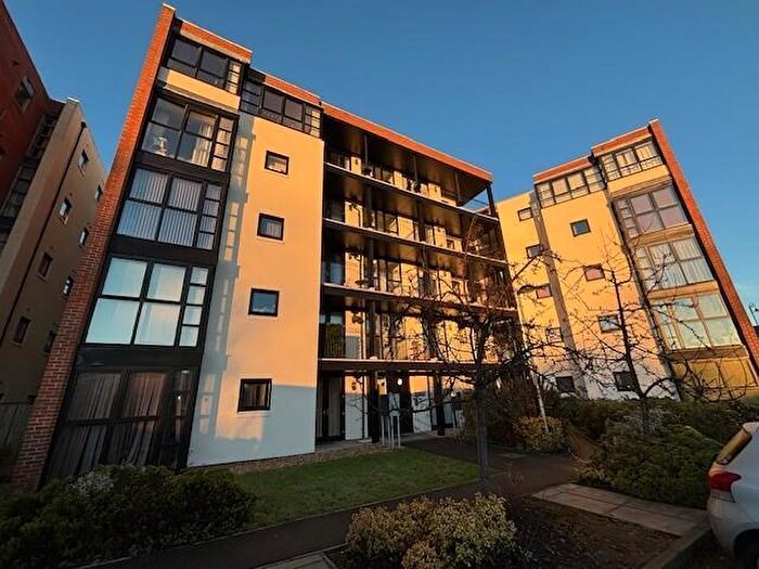 2 Bedroom Flat To Rent In Copper Place, Fallowfield, Manchester, M14