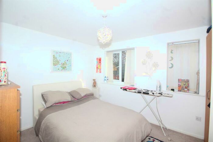 1 Bedroom Flat To Rent In Bream Close, London, N17