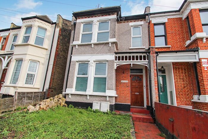 2 Bedroom Flat To Rent In Colworth Road, Leytonstone, London, E11