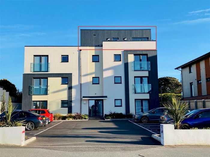 2 Bedroom Flat To Rent In Henver Road, Newquay, TR7