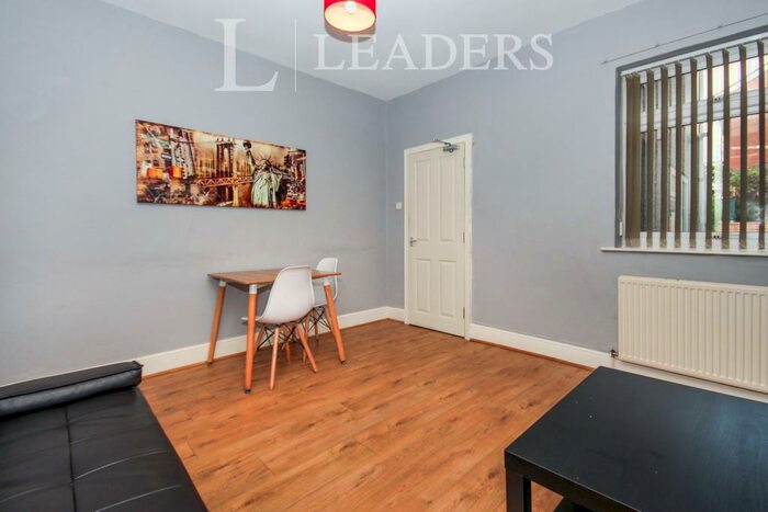 4 Bedroom Terraced House To Rent In Northfield Road, Gosford Green, Coventry, CV1