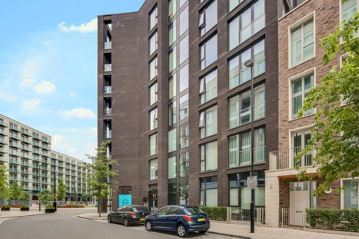 2 Bedroom Flat To Rent In Cutter House, Royal Wharf, E16