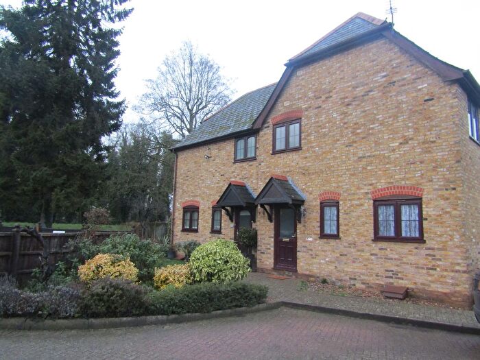 2 Bedroom Maisonette To Rent In Riverside Mews, Pembroke Close, EN10