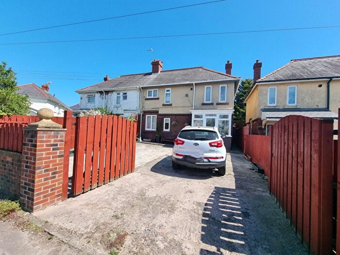 3 Bedroom Semi-detached House For Sale In Bedlington Terrace, Barry, CF62