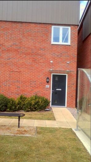2 Bedroom Flat To Rent In Mallard Close, Southam, CV47