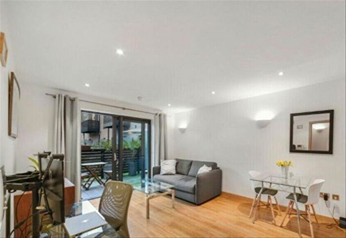 1 Bedroom Flat To Rent In Drayton Park, Highbury, N5