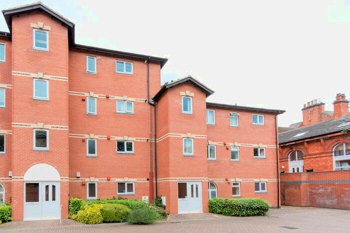 3 Bedroom Flat To Rent In Midland Road, Wellingborough, NN8