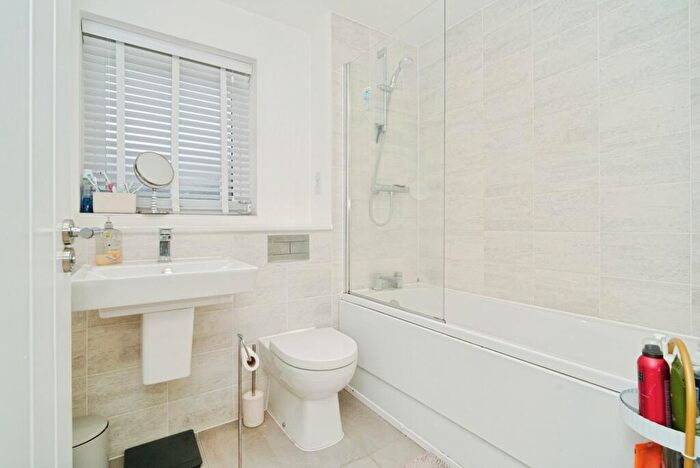 4 Bedroom Semi-Detached House For Sale In Danesdale Drive, Manchester, M4