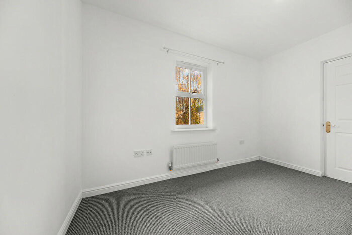 2 Bedroom Apartment To Rent In Mansion Gate Mews, Chapel Allerton, Leeds, LS7