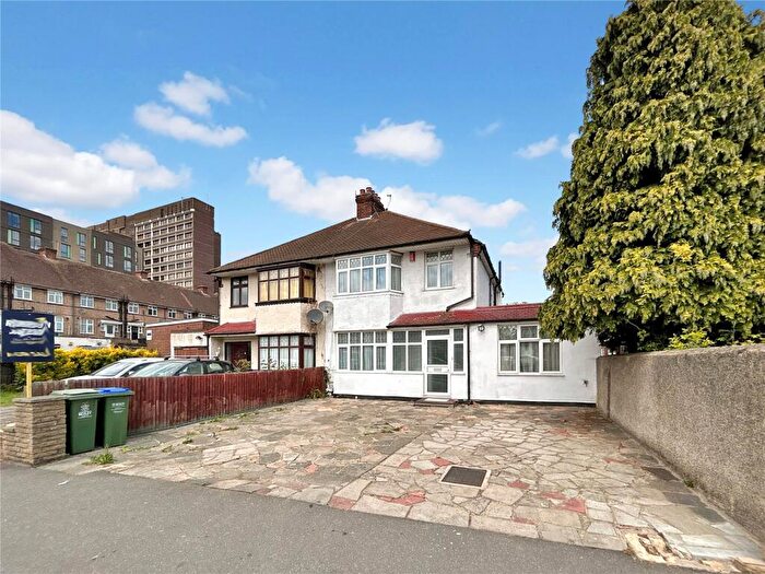 4 Bedroom Semi-Detached House For Sale In Hatherley Crescent, Sidcup, Kent, DA14
