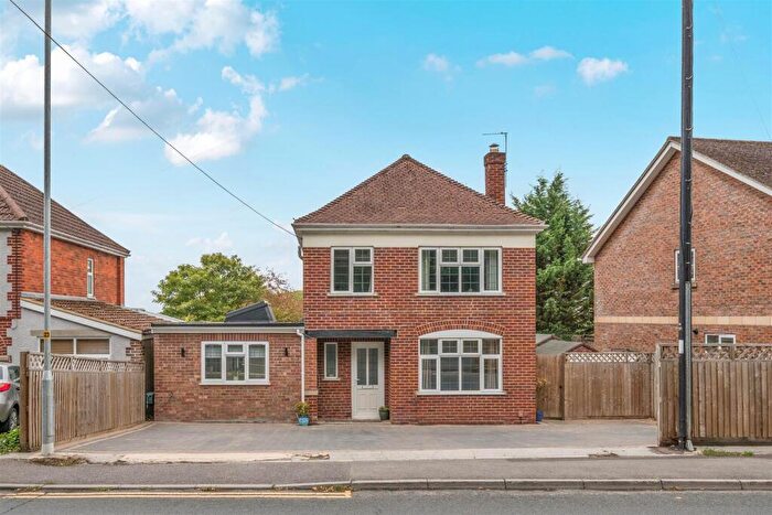4 Bedroom Detached House For Sale In Leigh Road, Westbury, BA13