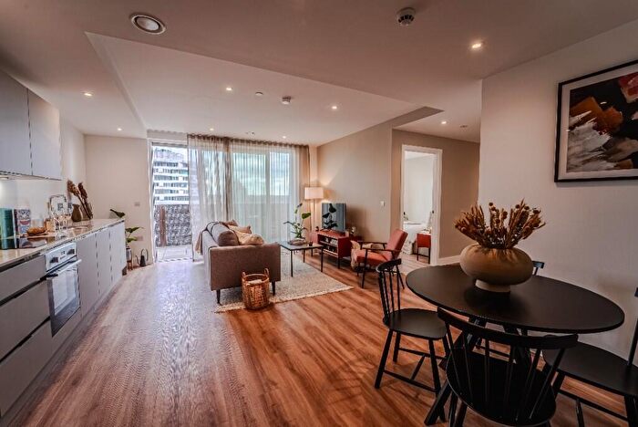 2 Bedroom Flat To Rent In Cherry Orchard Road, Croydon, CR0