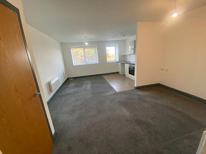 Studio To Rent In Browns Green, Birmingham, B20