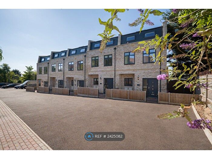 4 Bedroom End Of Terrace House To Rent In Veer Drive, Harrow, HA1