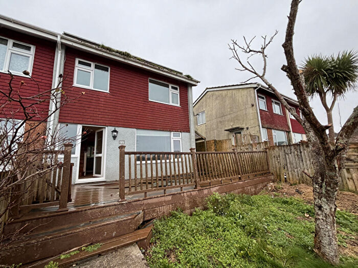 3 Bedroom End Of Terrace House For Sale In Castlemead Close, Saltash, Cornwall, PL12