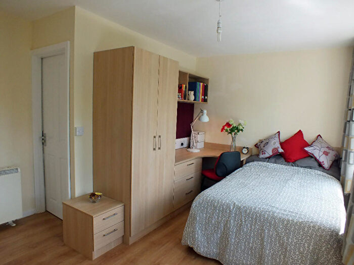 2 Bedroom Flat To Rent In Student Room In A Bed Duplex Apartment, Harborne, Birmingham, B17