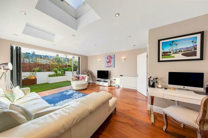 4 Bedroom Semi-Detached House To Rent In Forthbridge Road, Battersea, London, SW11