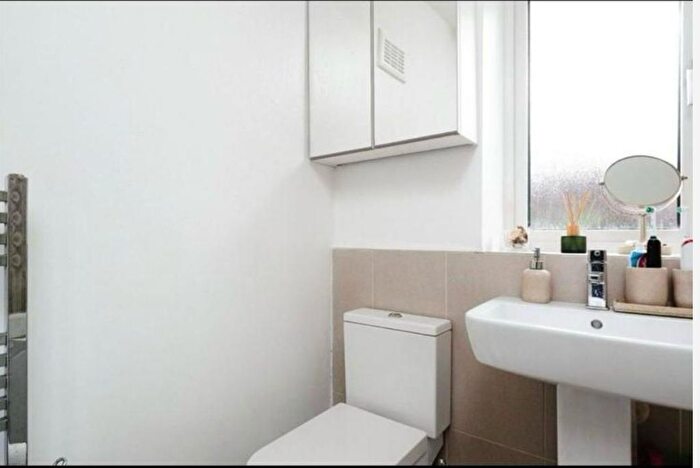 1 Bedroom Semi-Detached House To Rent In Failsworth Close, Nottingham, NG11
