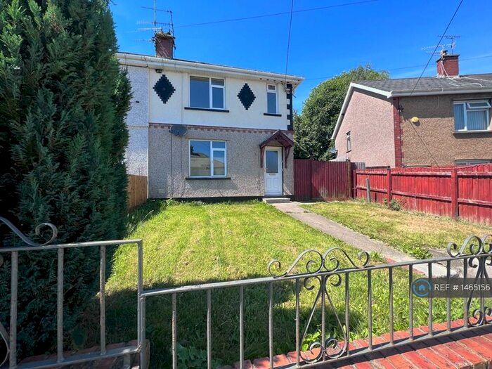 3 Bedroom Semi-Detached House To Rent In Prince Street, Pontypool, NP4