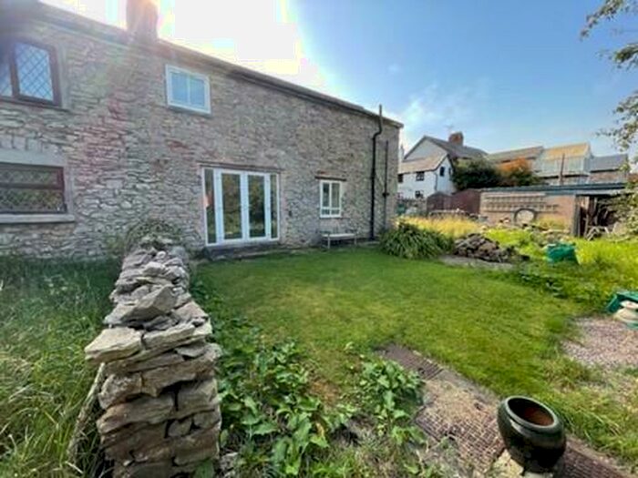 2 Bedroom Cottage For Sale In Dolwen Road, Llysfaen, Colwyn Bay, LL29