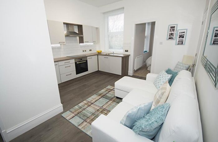 2 Bedroom Flat To Rent In Union Grove, Ground Floor Right, AB10