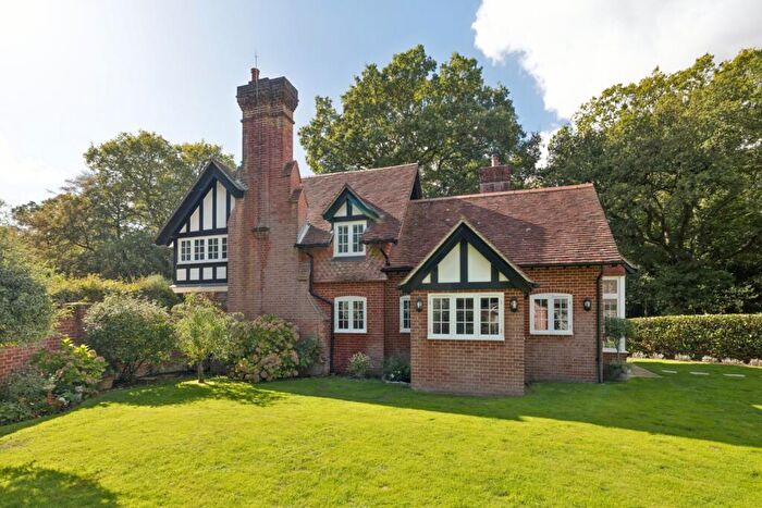 3 Bedroom Detached House For Sale In Highercombe Road, Haslemere, Surrey, GU27