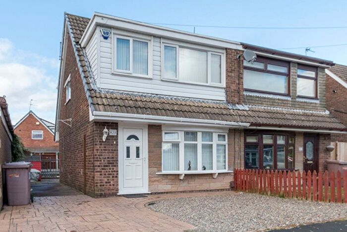3 Bedroom Semi-Detached House For Sale In Chestnut Avenue, Haydock, WA11
