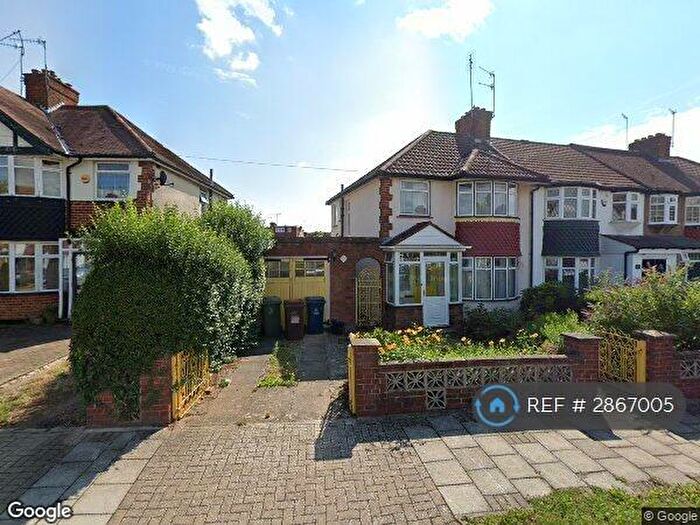 4 Bedroom Semi Detached House To Rent In Southdown Crescent, Harrow, HA2