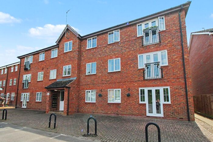 2 Bedroom Flat For Sale In Navigation Drive, Glen Parva, Leicester, LE2