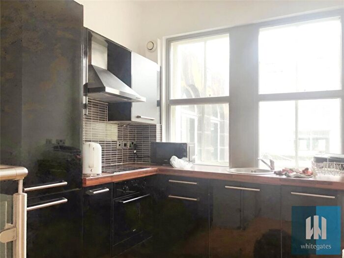2 Bedroom Apartment To Rent In Britannia Buildings, St Peters Street, Huddersfield, HD1