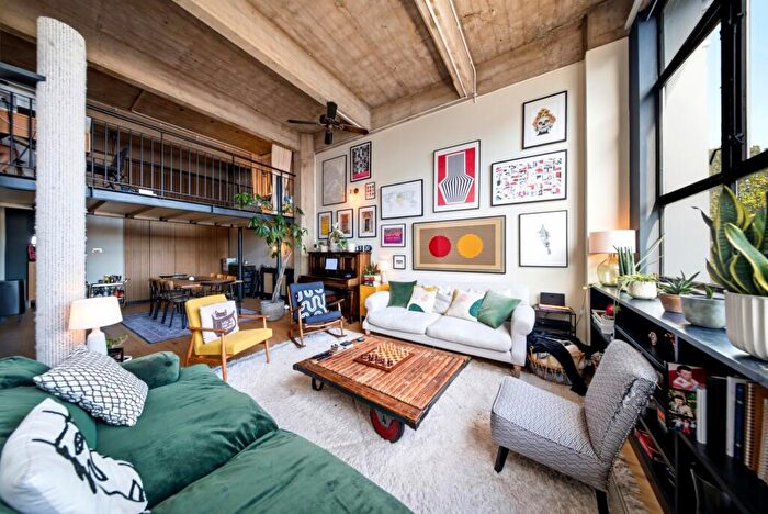 2 Bedroom Flat To Rent In Durigo House, King Edwards Road, Hackney, London, E9