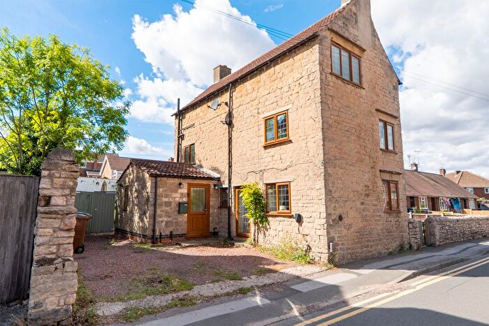 3 Bedroom Detached House For Sale In Carr Lane, Warsop, Mansfield, Nottinghamshire, NG20
