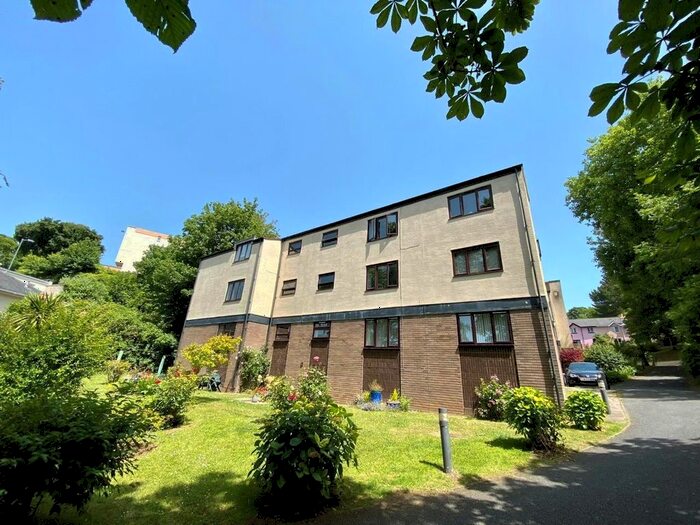 3 Bedroom Flat To Rent In Shirley Court, Torwood Gardens Road, Torquay, TQ1