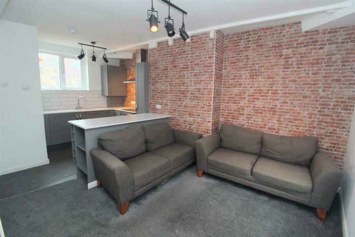 2 Bedroom Apartment To Rent In Pavilion Place, Exeter, EX2