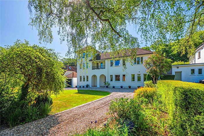 5 Bedroom Detached House For Sale In Shothanger Way, Bovingdon, Hemel Hempstead, Hertfordshire, HP3