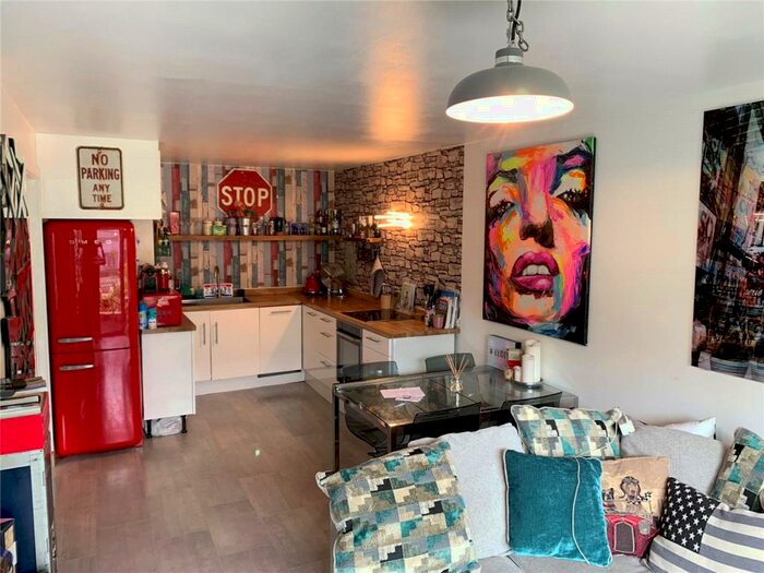 1 Bedroom Apartment To Rent In Deals Gateway, London, SE13