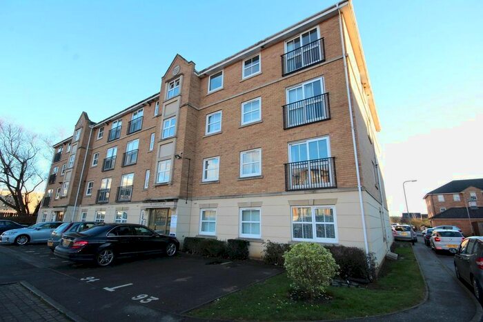2 Bedroom Flat To Rent In Lion Court, Southbridge, Northampton, NN4