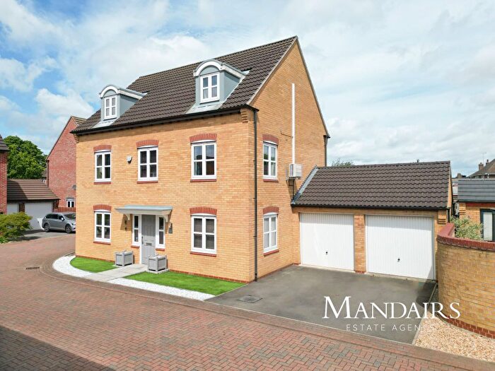 5 Bedroom Detached House For Sale In Chedworth Close, Walton, Peterborough, PE4