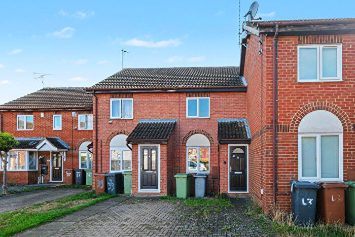 2 Bedroom Terraced House For Sale In Irthlingborough Road, Wellingborough, North Northamptonshire, NN8