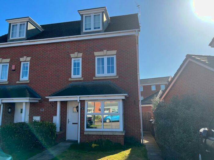 4 Bedroom Semi-Detached House To Rent In Doveholes Drive, Sheffield, S13