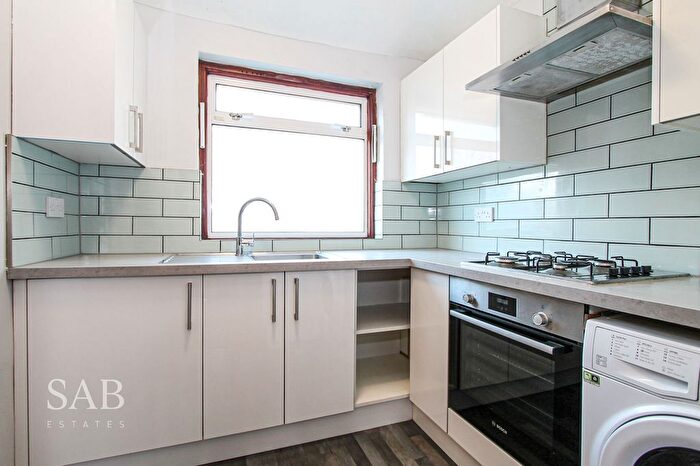 4 Bedroom Flat To Rent In Lady Margaret Road, Southall, UB1