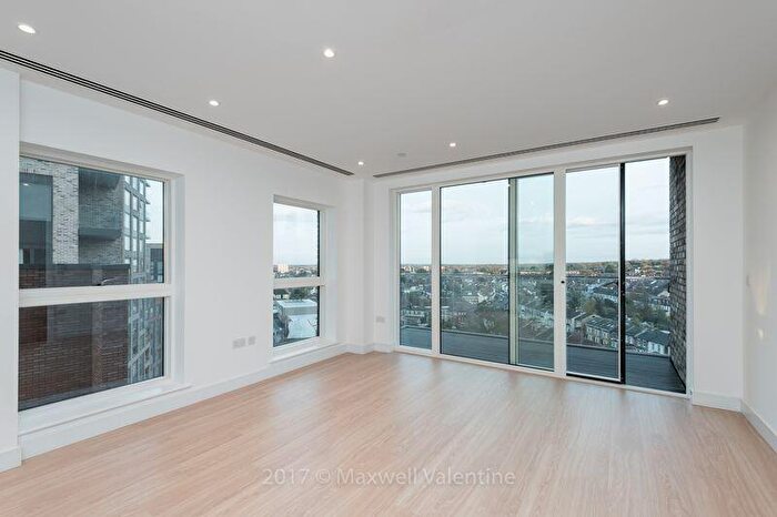 1 Bedroom Flat To Rent In Cherry Orchard Road, Cdon, RO0Y