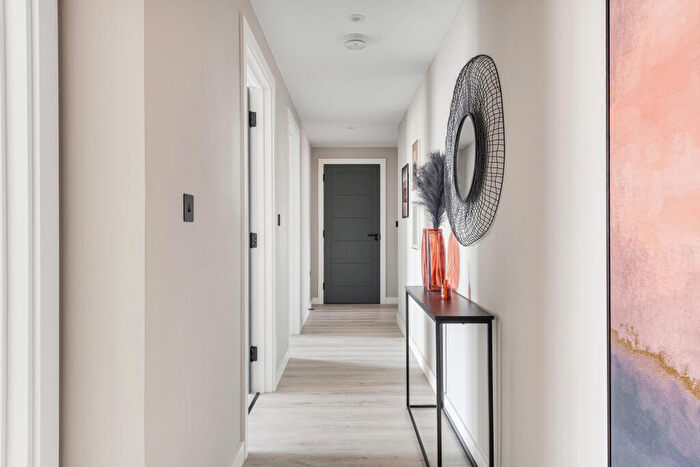 3 Bedroom Flat To Rent In The Gladstone, Dollis Hill Avenue, London, NW2