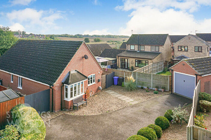 2 Bedroom Detached Bungalow For Sale In Elizabeth Bonhote Close, Bungay, NR35